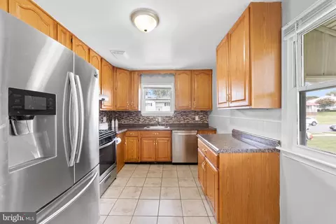 Kitchen - 5521 Lanham Way, Baltimore, MD 21206 photo 3 of 5