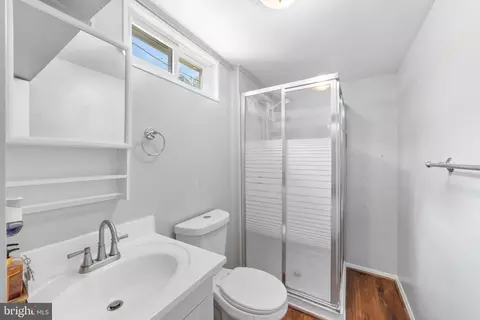 Bath - 5521 Lanham Way, Baltimore, MD 21206 photo 3 of 3