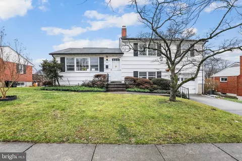 207 Rothwell Dr, Lutherville Timonium, MD 21093