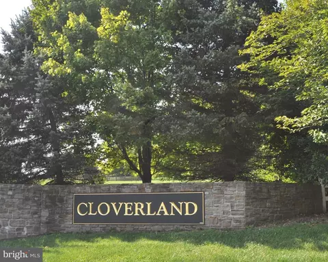 4007 Cloverland Dr, Phoenix, MD 21131