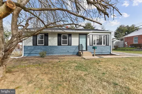 19 Greenview Ave, Reisterstown, MD 21136