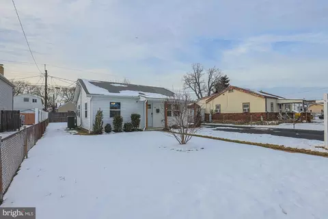 26 Helicopter Dr, Middle River, MD 21220 photo 5