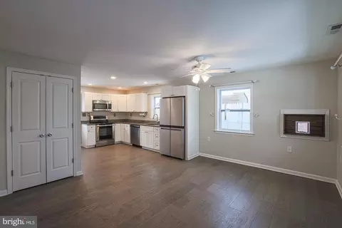 26 Helicopter Dr, Middle River, MD 21220 photo 7