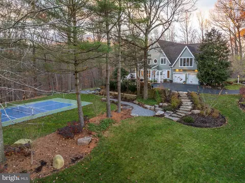 22 Highfield Ct, Cockeysville, MD 21030