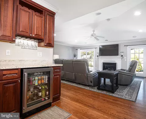 Kitchen - 520 Hampton Ln, Towson, MD 21286 photo 8 of 9