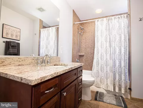 Bath - 520 Hampton Ln, Towson, MD 21286 photo 5 of 5