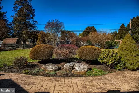 Exterior - 520 Hampton Ln, Towson, MD 21286 photo 9 of 16