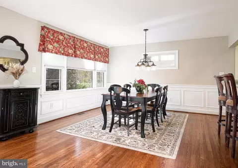 Dining - 520 Hampton Ln, Towson, MD 21286 photo 4 of 4