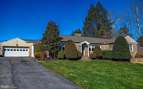 Exterior - 520 Hampton Ln, Towson, MD 21286 photo 3 of 16