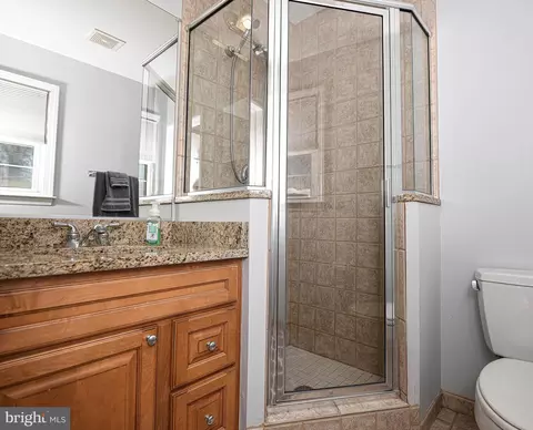 Bath - 520 Hampton Ln, Towson, MD 21286 photo 4 of 5