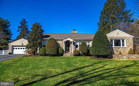 520 Hampton Ln, Towson, MD 21286