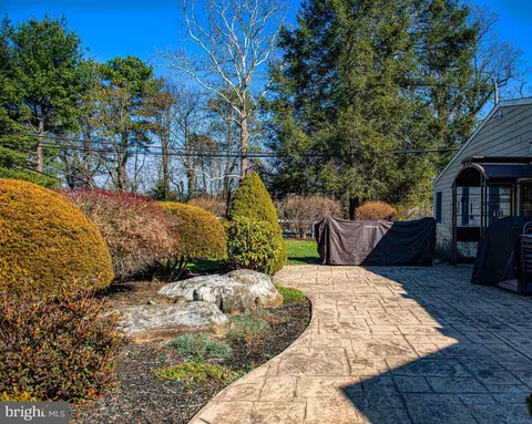 Exterior - 520 Hampton Ln, Towson, MD 21286 photo 8 of 16