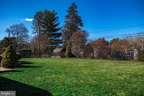 Exterior - 520 Hampton Ln, Towson, MD 21286 photo 15 of 16