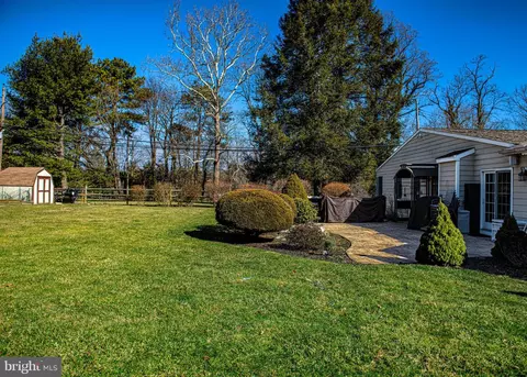 Exterior - 520 Hampton Ln, Towson, MD 21286 photo 10 of 16