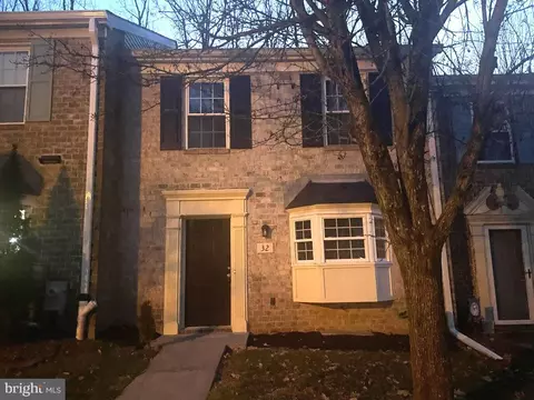 32 Benway Ct, Catonsville, MD 21228