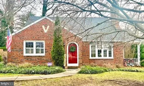 4007 Pinedale Dr, Nottingham, MD 21236