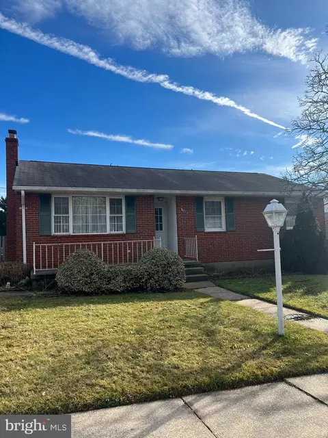8821 Ashford Rd, Parkville, MD 21234