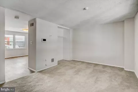 8039 Wynbrook Rd, Baltimore, MD 21224 photo 2