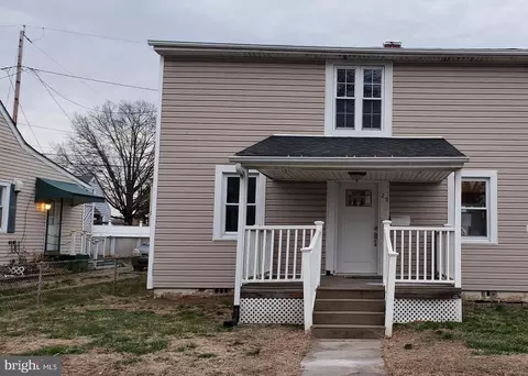 25 Terrace Rd, Essex, MD 21221