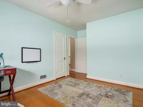 Bedroom - 242 Blenheim Rd, Baltimore, MD 21212 photo 3 of 5