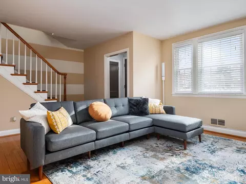 Living - 242 Blenheim Rd, Baltimore, MD 21212 photo 1 of 2