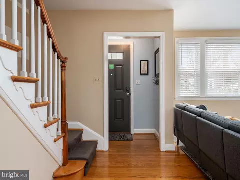 Entry Way - 242 Blenheim Rd, Baltimore, MD 21212 photo 1 of 2