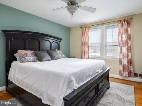 Bedroom - 242 Blenheim Rd, Baltimore, MD 21212 photo 2 of 5