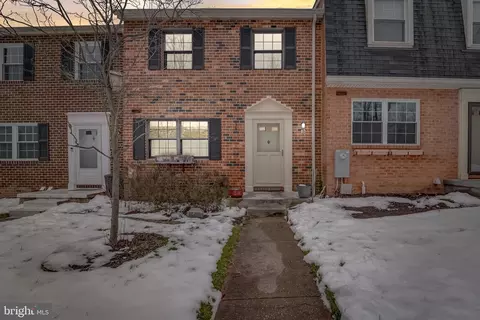 15 Shady Hill Ct, Catonsville, MD 21228