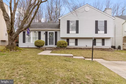 20 Skywood Ct, Parkville, MD 21234