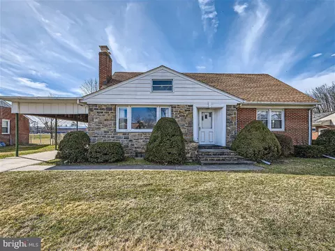 2213 Pleasant Dr, Catonsville, MD 21228