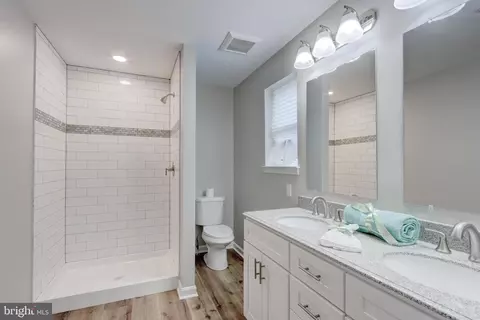 Bath - 2618 Daisy Ave, Halethorpe, MD 21227 photo 1 of 10