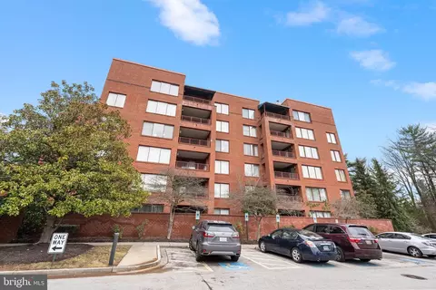1 Gristmill Ct #510, Pikesville, MD 21208