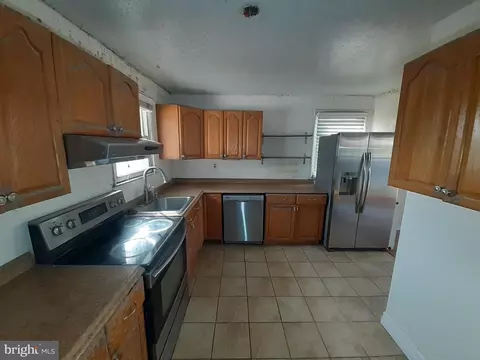 7339 Hughes Ave, Sparrows Point, MD 21219 photo 9