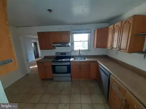 7339 Hughes Ave, Sparrows Point, MD 21219 photo 10
