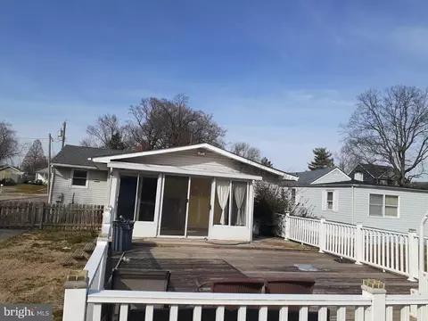 7339 Hughes Ave, Sparrows Point, MD 21219 photo 4