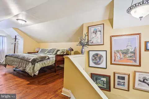 Entry Way - 1016 S Beechfield Ave, Baltimore, MD 21229 photo 5 of 5