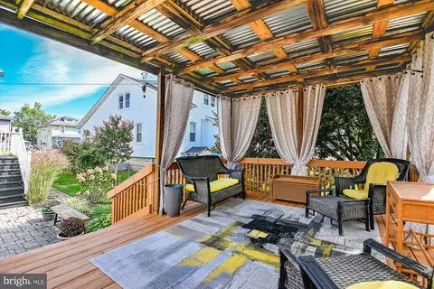 Exterior - 1016 S Beechfield Ave, Baltimore, MD 21229 photo 14 of 16