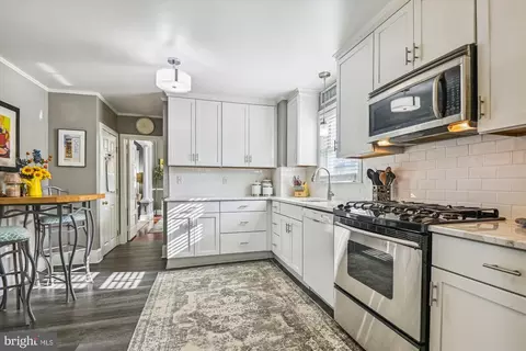 Kitchen - 1016 S Beechfield Ave, Baltimore, MD 21229 photo 2 of 3