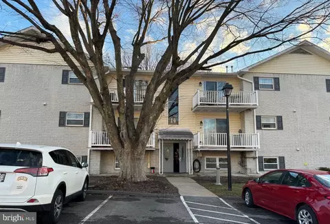14 Warren Ldg #1-B, Cockeysville, MD 21030