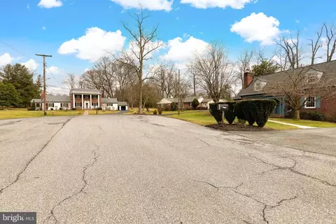 1104 Hampton Garth, Towson, MD 21286 photo 33