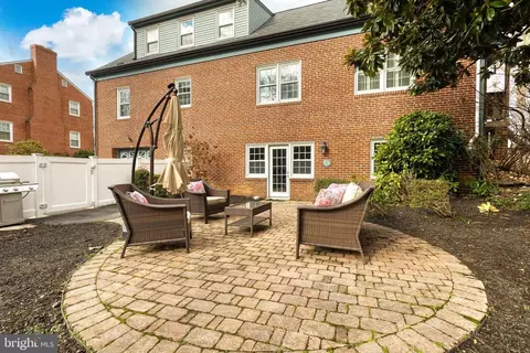 1104 Hampton Garth, Towson, MD 21286 photo 31