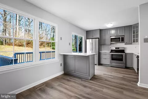 Kitchen - 14 Sundown Ct, Baltimore, MD 21206 photo 1 of 6