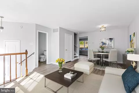 Living - 14 Sundown Ct, Baltimore, MD 21206 photo 2 of 5
