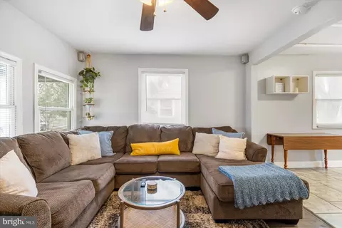 Living - 18 Transverse Ave, Middle River, MD 21220 photo 2 of 5