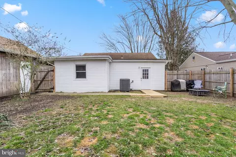 Exterior - 18 Transverse Ave, Middle River, MD 21220 photo 10 of 14
