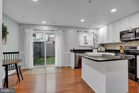 Kitchen - 658 Luthardt Rd, Middle River, MD 21220 photo 4 of 4
