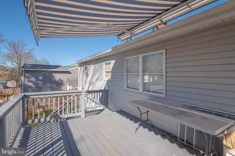 Exterior - 412 Crisfield Rd, Middle River, MD 21220 photo 12 of 13