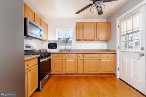 Kitchen - 412 Crisfield Rd, Middle River, MD 21220 photo 2 of 4