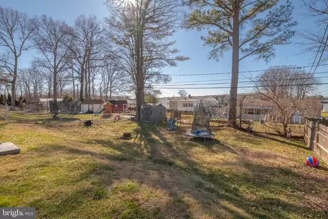 Exterior - 412 Crisfield Rd, Middle River, MD 21220 photo 6 of 13