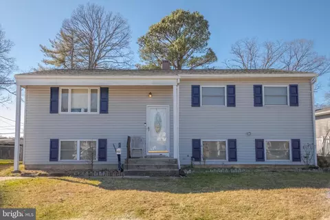 Exterior - 412 Crisfield Rd, Middle River, MD 21220 photo 4 of 13